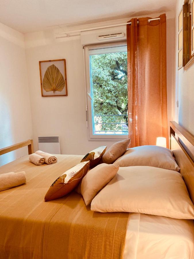 Chez Louis De Uzes Apartment Bagian luar foto