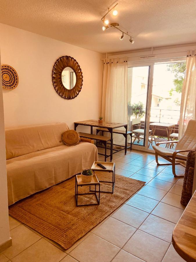 Chez Louis De Uzes Apartment Bagian luar foto
